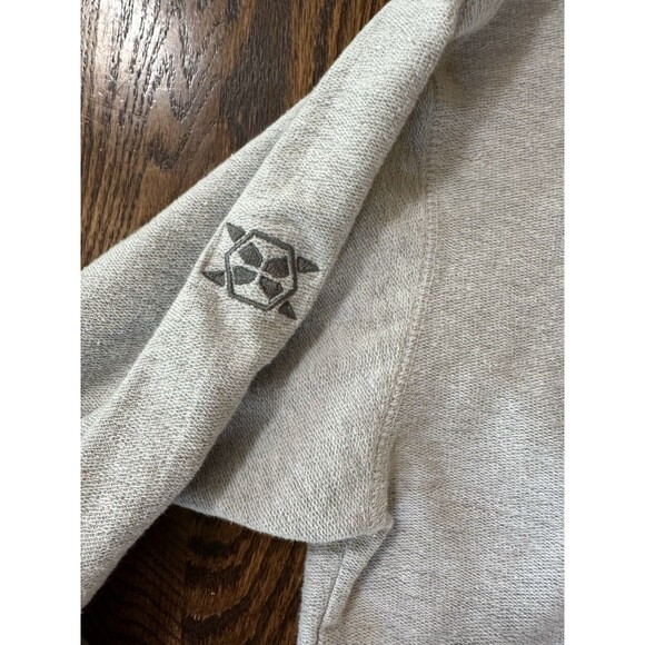 Pennant Spartan Sweatshirt Mens Medium Crewneck Race Light Gray Embroidered EUC - Picture 5 of 9